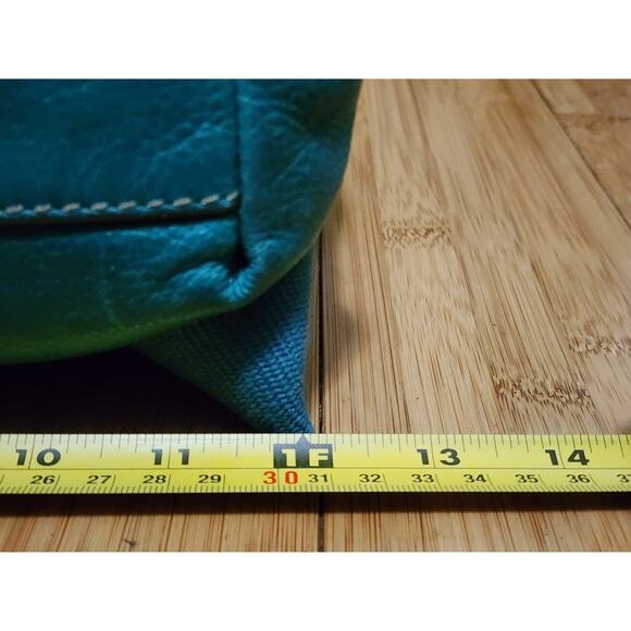 FOSSIL Vtg Y2K Maddox Messenger Bag Pebbled Leather Emerald Green Bag Charm Key - Picture 5 of 12